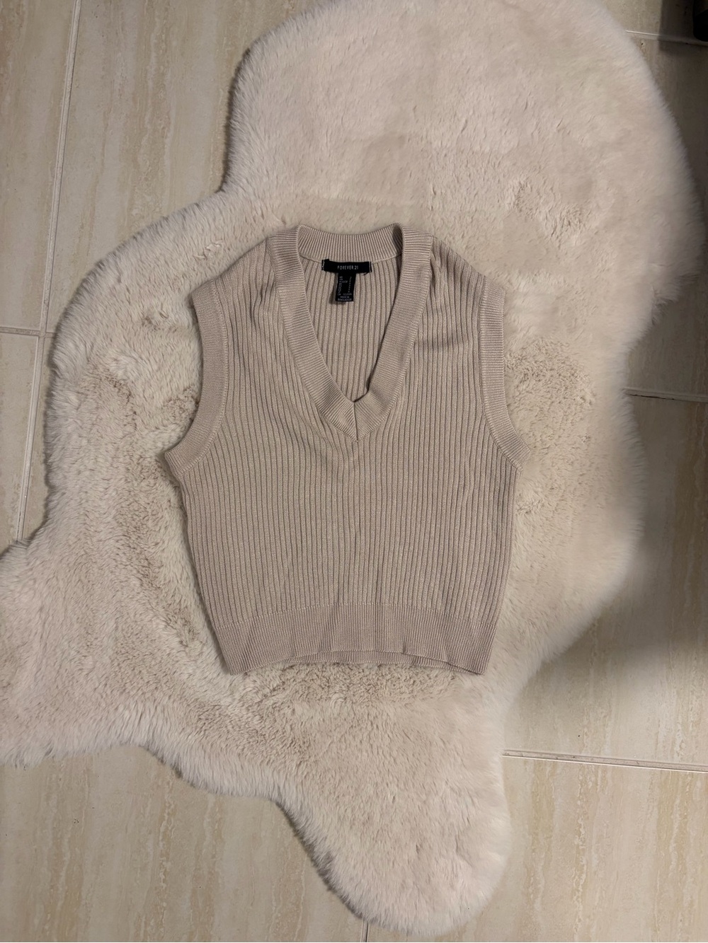 Forever 21 Beige Ribbed V-Neck Cropped Sweater Vest - S